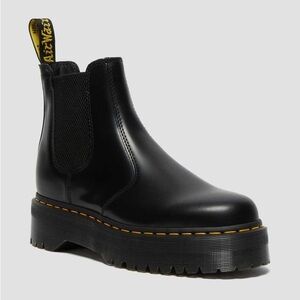 NWOT Dr Martens 2976 Quad Platform Glossy Leather Chelsea Boot Size 6